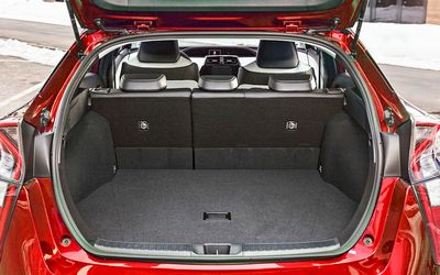 Багажное отделение Toyota Prius