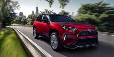 Новый кроссовер Toyota RAV4 Prime