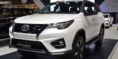 Спортивная спецверсия внедорожника Toyota Fortuner TRD Sportivo 2020